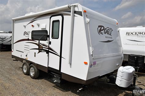 Specifications Hitch Weight: 652 lb. . Rockwood hybrid campers